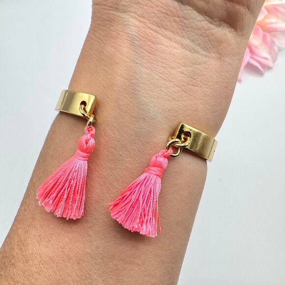 Lilly Pulitzer It’s Always Summer Somewhere Gold Tone Pink Tassel Cuff Bracelet - Picture 11 of 14